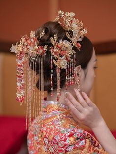 Chinese Hair Accessories Traditional, Chinese Headwear, Chinese Headpiece, Traditional Chinese Hair, Chinese Wedding Hair, Chinese Traditional Hairstyles, Traditional Chinese Hairstyle, Chinese Hairstyles, Ancient Chinese Hairstyles