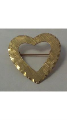 Vintage 14k Brushed Yellow Gold Heart Pin Brooch UNIQUE! Gold Heart Brooch For Formal Wear, Gold Brooches For Formal Valentine's Day, Gold Brooches For Valentine's Day Formal, Gold Heart Brooch For Formal Occasions, Gold Heart Brooches For Wedding, Gold Brooches For Valentine's Day, Valentine's Day Gold Jewelry Brooch, Valentine's Day Gold Brooch Jewelry, Gold Heart-shaped Brooch For Formal Occasions