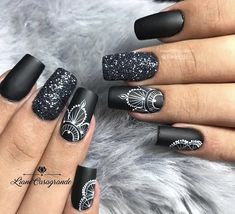 Feb Nails 2023, Mandala Nail Art, Mandala Nails, Henna Nails, Black Acrylic Nails, Super Nails, Nail Art Wedding