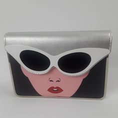 Clutch Purse. Handbag Trends. Face Shape Bag. Handbag Trends, Trending Handbag, Face Shape, Clutch Purse, Wristlets, Face Shapes, Clutches, Sunglasses Case, Bag Lady