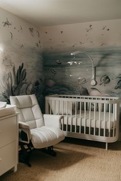 Best Gender Neutral Nursery Themes Safari Theme Nursery