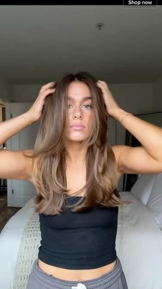 Natural Looking Brunette Hair, Light Brown Hair Dimension, Curled Mid Length Hair, Mid Length Hair Brown, Mid Length Brown Hair With Layers, Light Brown Medium Length Hair, Mocha Beige Hair, Solid Light Brown Hair, Warm Light Brown Hair Honey Caramel