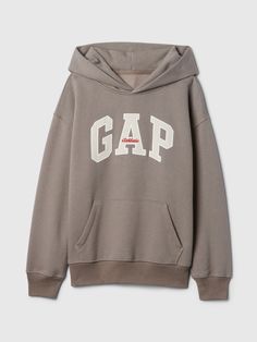 Soft cotton-blend hoodie.  Hooded neckline.  Long sleeves.  Gap Athletic logo at front.  Kanga pocket.  Banded hem.  This product was made in a factory that invests in gender equality and women’s empowerment.  Through RISE Reimagining Industry to Support Equality) and Gap Inc. ’s program P. A. C. E.  Personal Advancement & Career Enhancement), we support people who make our clothes to build the skills, knowledge, confidence, and resilience needed to advance in work and life.  Learn more here.  S Hoodie Gap, Gap Hoodie, Gap Sweatshirt, Kids Athletic, Gap Logo, Blond Amsterdam, Gap Sweater, Mode Inspo, Cotton Hoodie