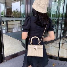 Bird in Bag - Straw bags women's bags new casual simple handheld chain shoulder crossbody bag new Bag Closet, Catalog Bag, Ethnic Bag, Straw Clutch, Straw Bags, Day Bag, Bag Dress, Bird In Bag, Lady Dior Bag