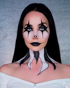 Evil Clown Makeup Easy, Black And White Clown Makeup, Maquillaje De Payaso Mujer, Girl Clown Makeup, Evil Clown Makeup, Halloween Makeup For Kids, Beautiful Halloween Makeup, Holloween Makeup, Creepy Halloween Makeup