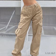 Lasaky - Womens Y2K & Kpop Style Khaki Cargo Pants with Flap Pockets, Loose Fit Straight Legs in Non-Stretch Denim - Ideal for Versatile Swimwear & Clothing Wardrobe Khaki Cargo Pants, Stretch Denim Pants, Denim Cargo Pants, Suspender Pants, Kpop Style, Jeans Cargo, Stil Elegant, Women Cargos, Cargo Pants Women