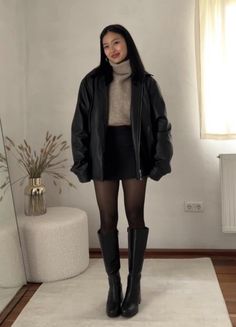 Casual Chique Stijl, Stile Blair Waldorf, Adrette Outfits, Fall Boots Outfit, Chique Outfit, Rok Mini, Fest Outfits, Winter Fashion Outfits Casual, Outfit Chic