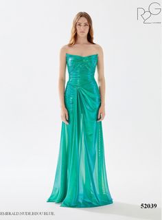 Tarik Ediz 52039 A ruched pleated accent bodice with a strapless scoop neckline and leg slit is featured on a tulle sheath silhouette. Gown Models, Tarik Ediz Dresses, Emerald Dresses, Sheath Skirt, Tarik Ediz, Strapless Gown, Exposed Zipper, Evening Dresses Prom