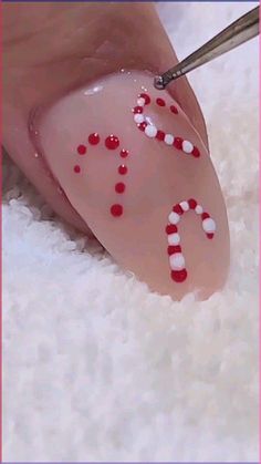 Xmas Nail Art, Unghie Nail Art, Cute Christmas Nails, Christmas Nails Easy, Christmas Gel Nails, Nail Art Designs Diy, Christmas Nail Art Designs, Nail Art Designs Videos