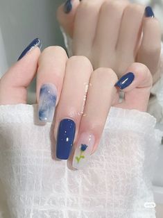 #aesthetic #instagram #unhas #azul #cute #dicas #ideias Blush Nails, Pretty Gel Nails, Chic Nails, Fancy Nails, Cute Acrylic Nails, Blue Nails, Nail Manicure