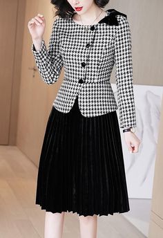 Formal Plus Size, Tweed Fashion, Dresses For Ladies, Modest Dresses Fashion, Fab Dress, Ladies Blouse Designs, Office Dresses For Women, Work Dresses For Women