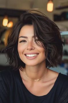 Creative Short Bob Haircut Inspiration? Try These Haircuts Layered Bob Dark Hair, Short Brown Bob With Curtain Bangs, Bob Layers Bangs, Layered Bob Wispy Bangs, Layered Bob With Curtain Bangs, Shattered Bob, Haircut Layered, Hairstyles Layered, Glamorous Women