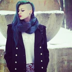 @alissa_verj Undercut Sidecut, C Photo, Oval Face Hairstyles, Top Hairstyles, Celebrity Style Red Carpet, Punk Girl