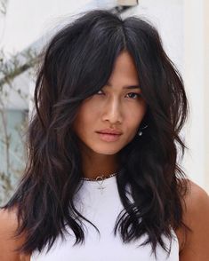 Hair Cuts For Rounder Faces, Hairstyle For Round Face, Hairstyles Work, Slim Face, Face Hairstyles, Rocker Hair, Modern Shag, Layered Haircuts For Women, Shaggy Long Hair