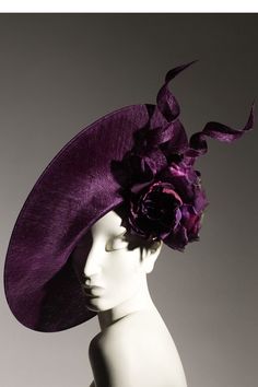 Philip Treacy. Topi Vintage, Arte Pin Up, Purple Hat, Purple Hats