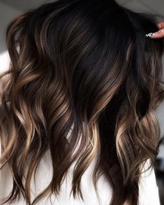 Salted Caramel Chocolate Fudge, Blonde Balayage On Black Hair, Balayage On Black Hair, Spring Hair Color Trends, Hair Pics, Brunette Balayage, Brunette Hair With Highlights, Dark Hair With Highlights, Spring Hair Color