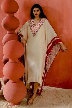 Shop for Amisha Kothari Beige Cotton Silk Anika Printed Kaftan for Women Online at Aza Fashions Business Portraits Woman, Kaftan Sleeves, V Neck Kaftan, Islamic Design Pattern, Kaftan Women, Kaftan For Women, Midi Gowns, Printed Kaftan, Kaftan Dresses