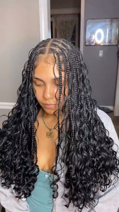 Check out how to boho knotless braids, the best human hair to use according to different curl types, expert maintenance tips to prevent tangling and 80 dreamy boho knotless braids hairstyles including this medium boho knotless braids with human hair and curly ends look. Medium Knowles Braids With Curls, Knottles Goddess Braids, Medium Boho Hairstyles, Small Mid Back Knotless Braids, Boho Tree Braids, Medium Knotless Box Braids Boho, Boho Braids With Curls At The End, Bra Length Boho Knotless Braids, Medium/ Large Boho Knotless Braids