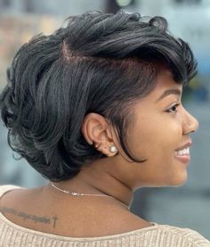 Natural Hair Bob Cut, Bob Hairstyles For Black Women, Natural Hair Short Cuts, Short Hair Black, Black Bob, Short Hair Pixie Cuts, Short Sassy Hair