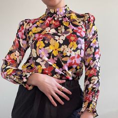 Floral Top Long Sleeves Size Xs. Brand New With Tags Long Sleeve Floral Top, Wearing Red, Long Blouse, Who What Wear, Floral Tops, Long Sleeve Blouse, Brand New, Womens Tops, Long Sleeve