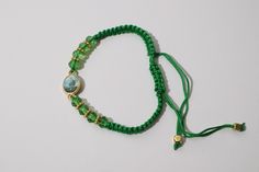 Pulsera de hilo de San Judas Tadeo para niños Red String Of Fate, Saint Jude, Green Thread, Small Bracelets, Protection Amulet, For Good Luck, St Jude, Green Beads, Protection Bracelet