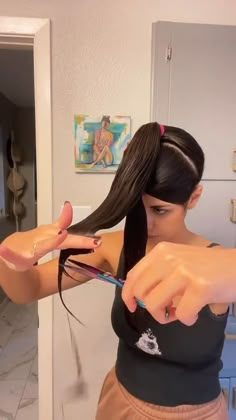 Long Hair Trim, Under Hair Color, Self Haircut, Cut Own Hair, Haircut Tip, Haircuts For Long Hair With Layers, New Hair Do, Easy Hair Cuts, Haircut Style