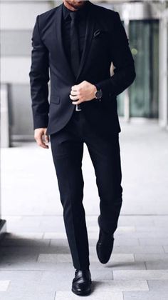 All Black Suit For Men, Black Suit For Men, Giving Speech, Terno Slim Fit, All Black Suit, Black Suit Men, Classy Suits, Suit For Men