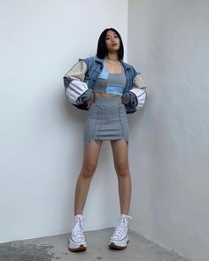 Hike Converse, Platform Sneakers Outfit, Like Aesthetic, Corset Fashion Outfits, Outfit Concert, Cute And Aesthetic, Top Aesthetic, Cute Skirt Outfits, Outfits With Converse