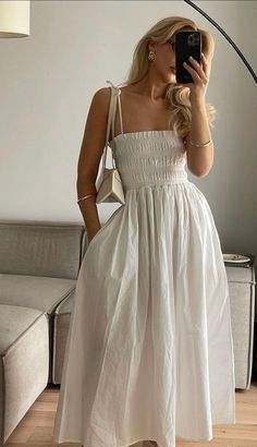 Married Women Outfits, Modest Feminine Dresses, White Dress Summer Classy, Cute Summer Dresses Aesthetic, Barn Wedding Guest Outfit, Modest Summer Clothes, Modest Summer Fits, Feminine Gaze, European Dresses