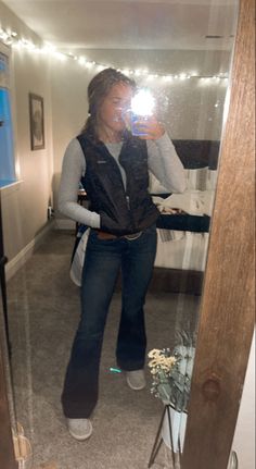 Hairstyle And Outfit Ideas, Wester Winter Outfits, Country Outfits With Flannel, Barnwarming Outfits, Cute Stock Show Outfits, Bootcut Jeans And Hey Dudes Outfit, Cute Western Outfits Fall, Country Outfits For School Winter, Wrangler Outfits Woman Casual