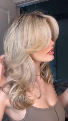 90'S Blowout Your Hair Like a Pro - Hairstyles Ideas Hairstyles For Layered Hair, Blonde Hair Inspiration, Blowout Hair, Haircuts For Medium Hair, Haircuts Straight Hair, Long Blonde, Long Blonde Hair, Hair Inspo Color, Nail Arts