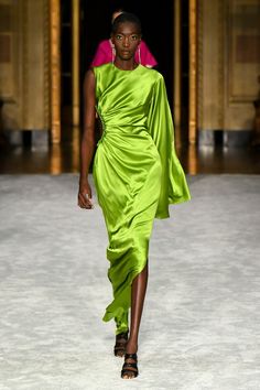 Glowing Green One Sleeved Cut-Out Gown Expected Delivery: 2-4 weeks after purchase Made in USA Made to order styles are final sale For questions, please email info@christiansiriano.com Style Vert, Knitwear Trends, Princess Dress Up, Christian Siriano, Fashion Weeks, Outfits Winter, Green Fashion, Playing Dress Up, New York Fashion Week