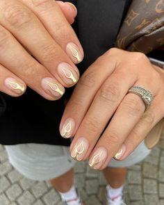 Gel French Manicure, Gold Nail, Popular Nails, Short Nail Designs, Neutral Nails, French Tip Nails, Chrome Nails, Gel Manicure