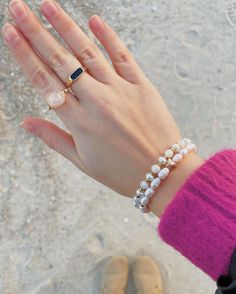 Stretch bracelet featuring white faceted glass beads, rondel pearls, and faceted gold beads. Sand Glass, Affordable Jewelry, Faceted Glass, White Sand, Stretch Bracelet, Gold Beads, Glass Bead, Pearl Bracelet, Jewelry Branding