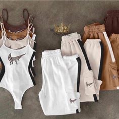 Nike Clothes Aesthetic, Nike Set Outfits Women, Ein Number, Nike Sets, Vendors List, Nike Clothes, Cute Sporty Outfits, Modele Fitness