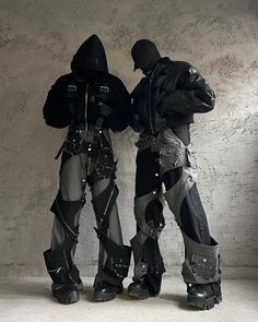 Men Outfit Design, Futurepunk Fashion, Dark Wave Aesthetic Outfit, Futuristic Fashion Men, Clubbing Outfits Men, Cyberpunk Fashion Male, Dark Harajuku, Black Leather Outfit, Techwear Fashion