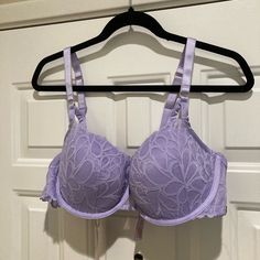 Super Pretty 38dd Purple Lace Push-up Bra, Lavender Push-up Bra, Elegant Purple Bra With Lace Trim, Lavender Fitted Push-up Bra, Fitted Lavender Bra With Padded Cups, Feminine Purple Underwire Bra, Savage Fenty, Sleep Wear, Underwire Bra