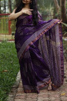 Black Cotton Saree, Mallow Flower, Purple Saree, Simple Kurta Designs, Fancy Sarees Party Wear, Simple Sarees