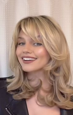 Blonde Hair With Bangs, Blowout Hair, Haircuts For Medium Hair, Haircuts Straight Hair, Long Hair With Bangs, Hair Inspo Color, Long Hair Cuts