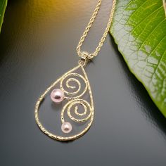 Gold Teardrop Shaped Pendant With Pink Shell. Chain Length Is 21 Inches With A 3 Inch Extender For Your Adjustment. ** Note ** Pendant Is Xlarge - See Measurements Measurements Of Pendant: 2 Inches From Pendant Bail To Bottom Of Pendant 30 Mm Width At The Widest Point Of Teardrop Handcrafted In Hawaii Made With Aloha From Our Jewelry Studio To You. Elegant Pink Teardrop Pendant Drop Necklace, Elegant Pink Drop Necklace For Gift, Elegant Pink Teardrop Drop Necklace, Alien Necklace, Pendant Bail, Sunshine Necklace, Stainless Steel Cross Pendant, Pendant Bails, Black Bead Necklace