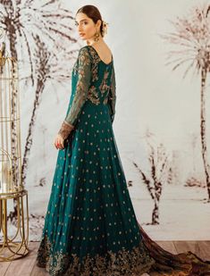 Designer Salwar kameez | Designer Punjab Suits | Pakistani Salwar Kameez Comfortable Trendy Outfits, Mehendi Dresses, Pakistani Party Dresses, Tailor Design, Pakistani Wear, Suits Party Wear, Salwar Suits Party Wear, Pakistani Designer Clothes, 2023 Outfits