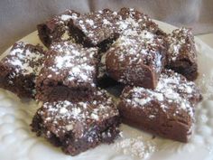 chocolate dessert with powdered sugar on top