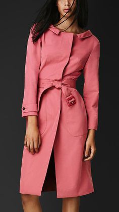 Burberry Prorsum S/S14 Dipped Collar Dress Coat Dress Coat Outfit, Womens Dress Coats, Burberry Prorsum, Dress Coat, Coat Outfits, Casual Coat, Mode Inspiration, Coat Fashion, Trench Coats