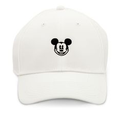 Mickey Mouse is all smiles as he shows off his athletic side in an embroidered design on the front of this sporty baseball cap by Nike. Cute Disneyland Outfits, Monsters University Hat, Disneyland Outfit Ideas, Mickey Mouse Baseball, Disney Hat, Disney Outfits Women, Park Aesthetic, Mickey Mouse Hat, Chic Backpack