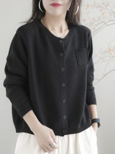 This women's cardigan is a classic piece that will keep you warm and comfortable. Made from 100% cotton. it features a round neckline with long sleeves and a loose fit. The color options include yellow / red / green / light coffee / dark coffee / black. The shoulder + sleeve length measures 66cm (25.9in) and the bust size is 112cm (44.0in). The length of this item is 57cm (22.4in). Material: cotton Neck: round Style: cardigan Sleeves: long Fit: Loose Color: Yellow / red / green / light coffee / Cardigan Sleeves, Womens Jackets Casual, Dark Coffee, Coffee Black, Casual Cardigans, Cardigan Long, Pocket Jacket, Style Cardigan, Print Trends