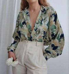 Pattern Shirt Outfit, Floral Shirt Outfit, Smart Casual Women Outfits, Live Selling, Corporate Outfits, Quirky Fashion, Aesthetic Style, Mode Vintage