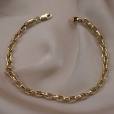 14K Yellow Gold 3.85mm Staple Oval Link Chain Bracelet For Women/Men Unisex Bracelet Fine Jewelry Valentine's Gift Friends Gift Monsini This bracelet is impact resistant, suitable for daily use. Materials & Specifications : Chain Width : 3.85 mm (0.15in) Chain Lengths : 16 cm (6.3 in) 17 cm (6.7 in) 18 cm (7 in) 19 cm (7.5 in) 20 cm (7.9 in) MODERN CLASSIC - Add luxurious style to a basic look with this 14k Gold Staple Oval Link Chain.Strong and comfortable and gives a modern edge to both ca Friend Valentine Gifts, Chain Bracelet For Women, Link Chain Bracelet, Unisex Bracelets, Coin Jewelry, Valentine's Gift, Valentines Jewelry, Layered Bracelets, Bracelet For Women