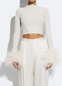 Elastic Band with Adjustable Interior Buttons to Expand Width Material: 100% Dyed Ostrich Feather, Struthio Camelus, Republic of South Africa Feather Outfit, Feather Cuffs, Charlotte's Web, Ostrich Feather, Ostrich Feathers, Trends 2024, Style Trends, Fall Fashion Trends, Fall Style