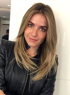 Medium Balayage, Light Brown Hair Balayage, Balayage Medium, Honey Ideas, Blonde Honey, Balayage Brown, Honey Balayage, Aesthetic Blonde, Blonde Aesthetic