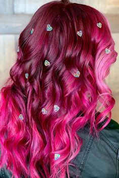 Valentine's Day Hair Color, Coloured Hair Inspiration, Valentines Hair Color Ideas, Dark And Light Pink Hair, Light And Dark Pink Hair, Dark Red And Pink Hair, Dark Pink Hair Aesthetic, Valentines Day Hair Color, Red And Pink Hair Color